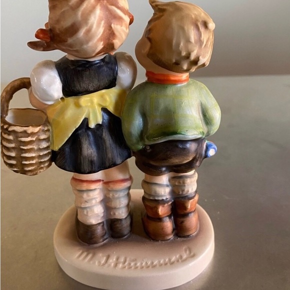 Vintage Hummel Boy & Girl with Basket to Market - Picture 4 of 10